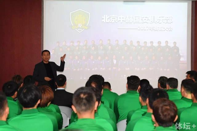 刑警队长爱上男警察小说